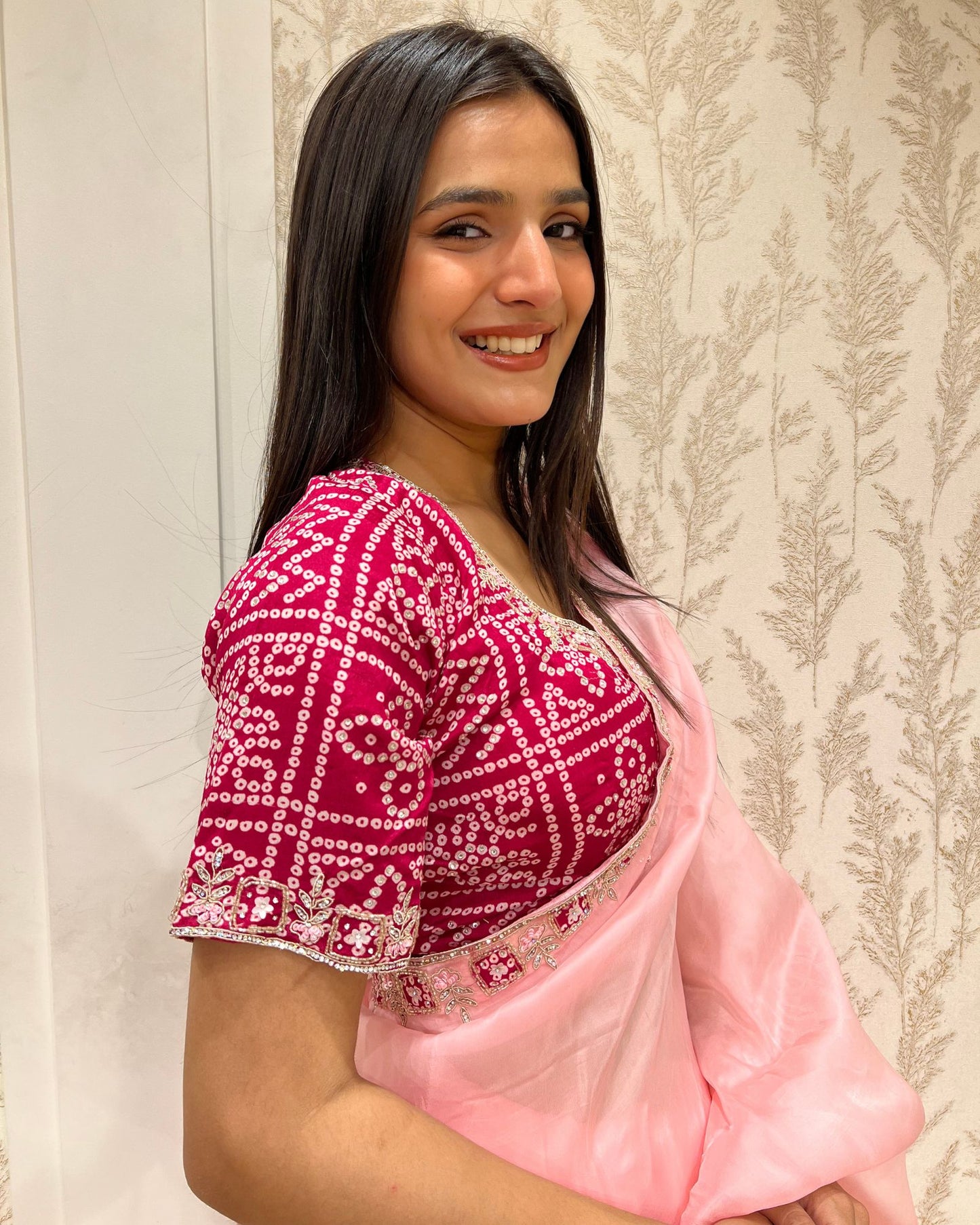Gulaabi Bandhej Blossom Saree